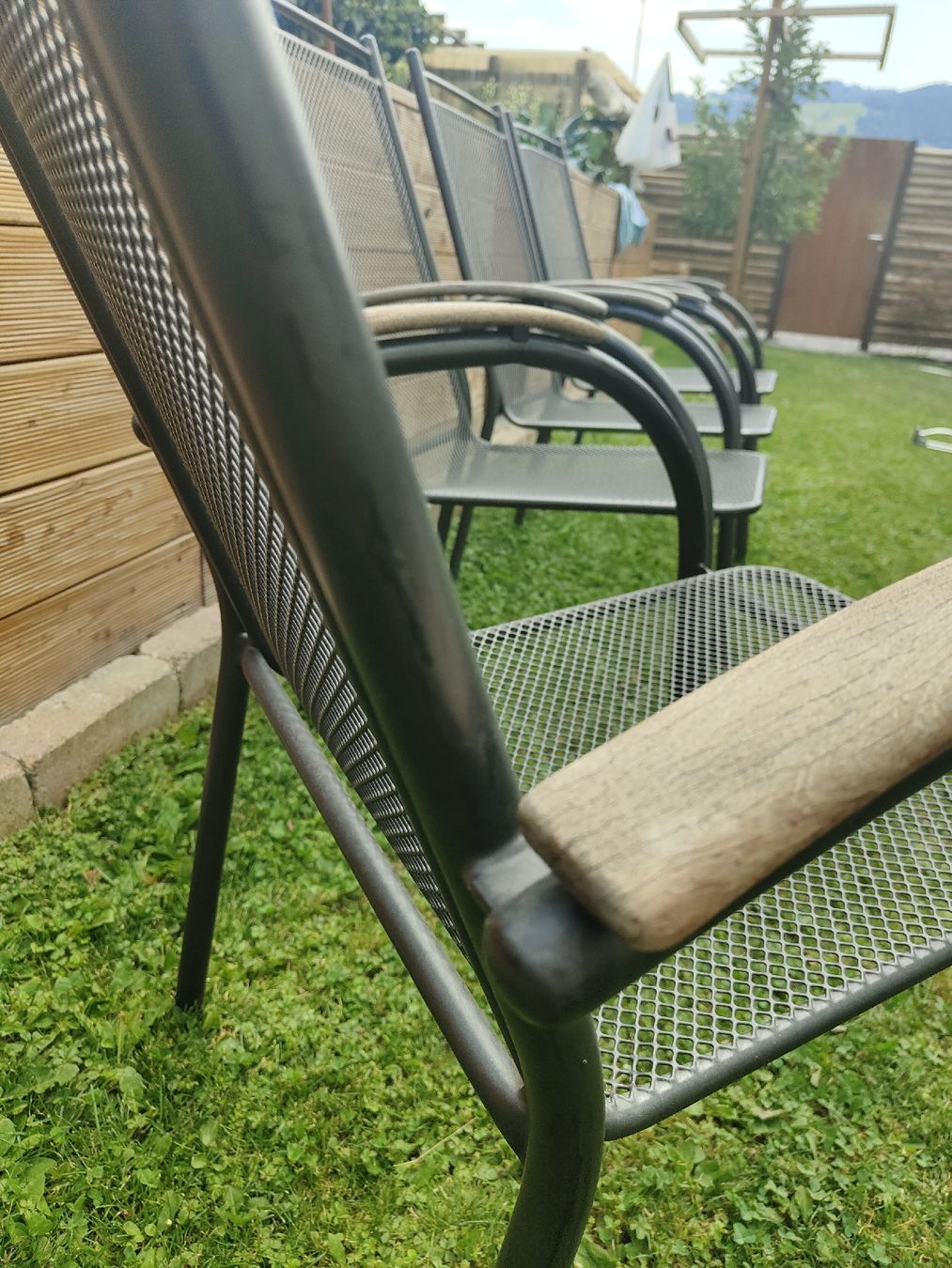Sedie: Gartenstühle Metall Holz 4 Stk  – Usato da Lachen SZ venduto da jimmygoal13 4