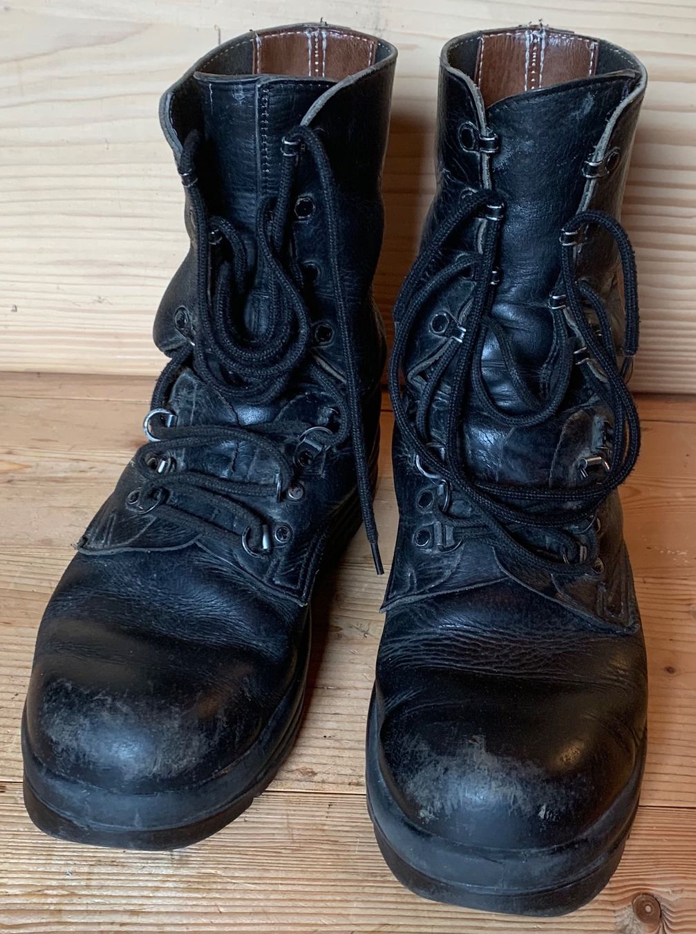 Schweizer Armee Scarpe da uomo: Kampfstiefel der CH Armee Grösse 280/5 – Usato da Goldingen venduto da Bergler012 1