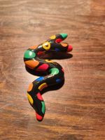 Brosche im Stil von Niki de Saint Phalle Schlange