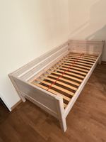 Kinderbett Holz weiss mit Lattenrost