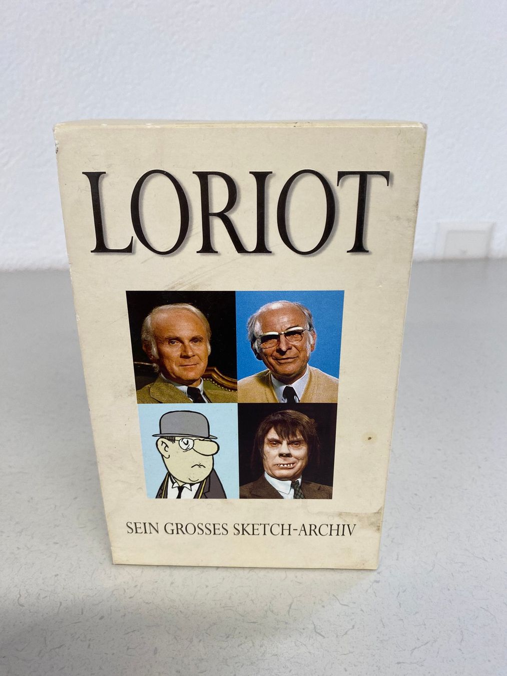 Alle VHS: Loriot Box Set (VHS) Band 1-4 OVP – Gebraucht aus Niederhelfenschwil von Chleeblatt1938 2