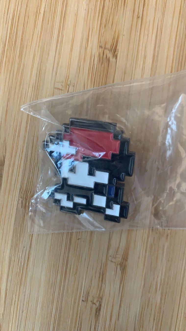 Placchette & Badge: Pin Pokemon Pixel – Nuovo e nell'imballaggio originale da Gebenstorf venduto da RetroFuture 2