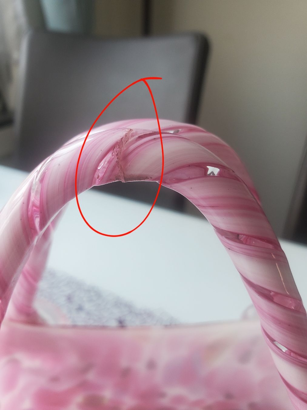Vasi & Recipienti: Vintage Glas Vase Handtasche Rosa – Usato da Frauenfeld venduto da BeneFull 5