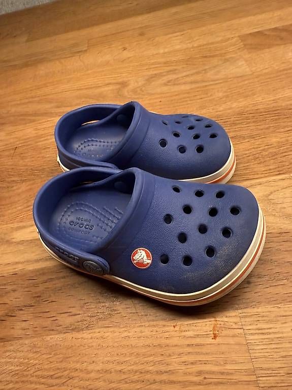 Crocs Scarpe per ragazzi: Crocs Blau Größe C5 (ca. 20 21 EU) – Usato da Thalwil venduto da nic_n9s8