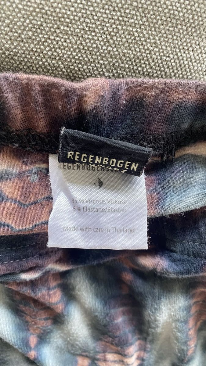 Leggings: Batik Leggins Regenbogenschwarz Gr. S/M – Usato da Wilen (Sarnen) venduto da SanVibes22 3