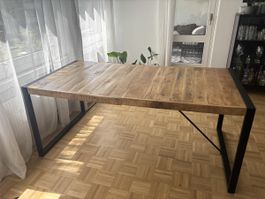 Esstisch