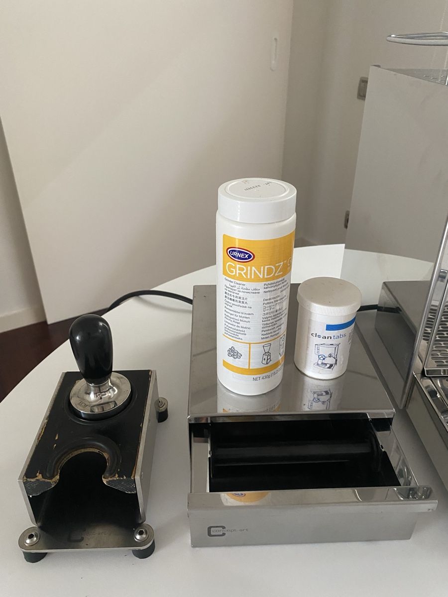ECM Manufacture Kaffeemaschinen & Espressomaschinen: Kaffeemaschine ECM Classika + ECM Kaffeemühle + Accessoires – Gebraucht aus Baeretswil von KaffeeECM 6
