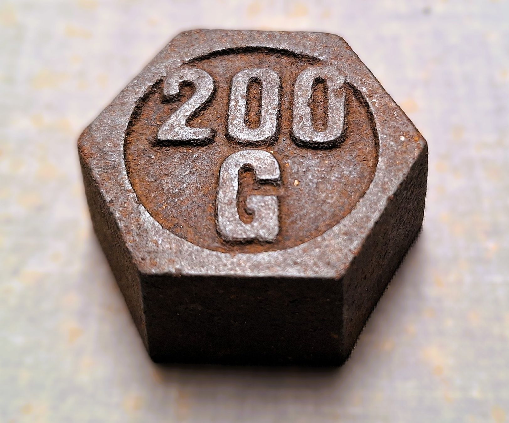 Bilance e pesi: Gewichtsstein 200 Gramm, antik, ab 1.- – Usato da Winterthur venduto da chvch