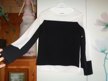 *** Oberteil / Bluse von ZARA ***schwarz/weiss Neu