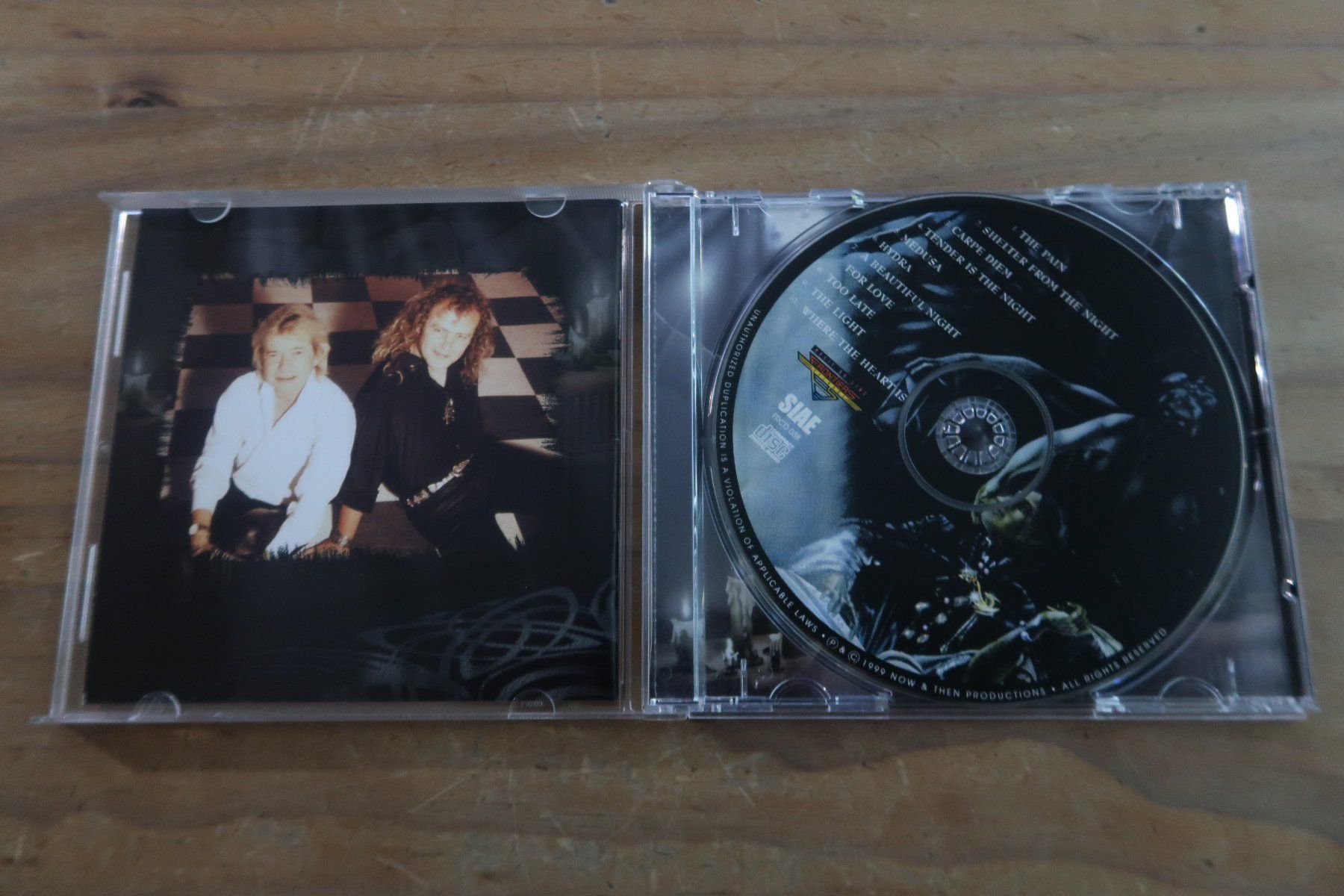 CD: BOB CATLEY - LEGENDS - MAGNUM - CD – Usato da Basel venduto da Patiscat 3
