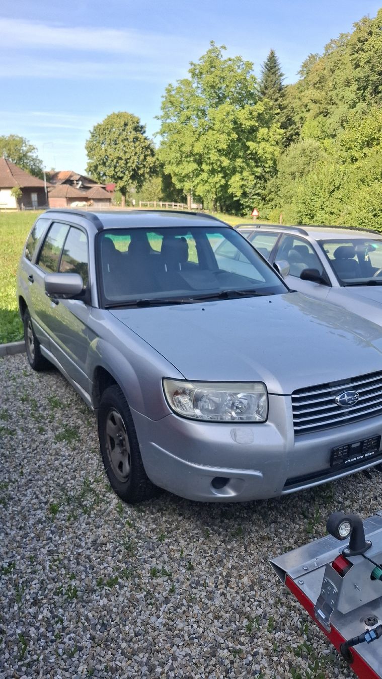 Subaru Autos: Subaru Forester Unfallauto – D'occasion à Willisau par sim_7bks 1