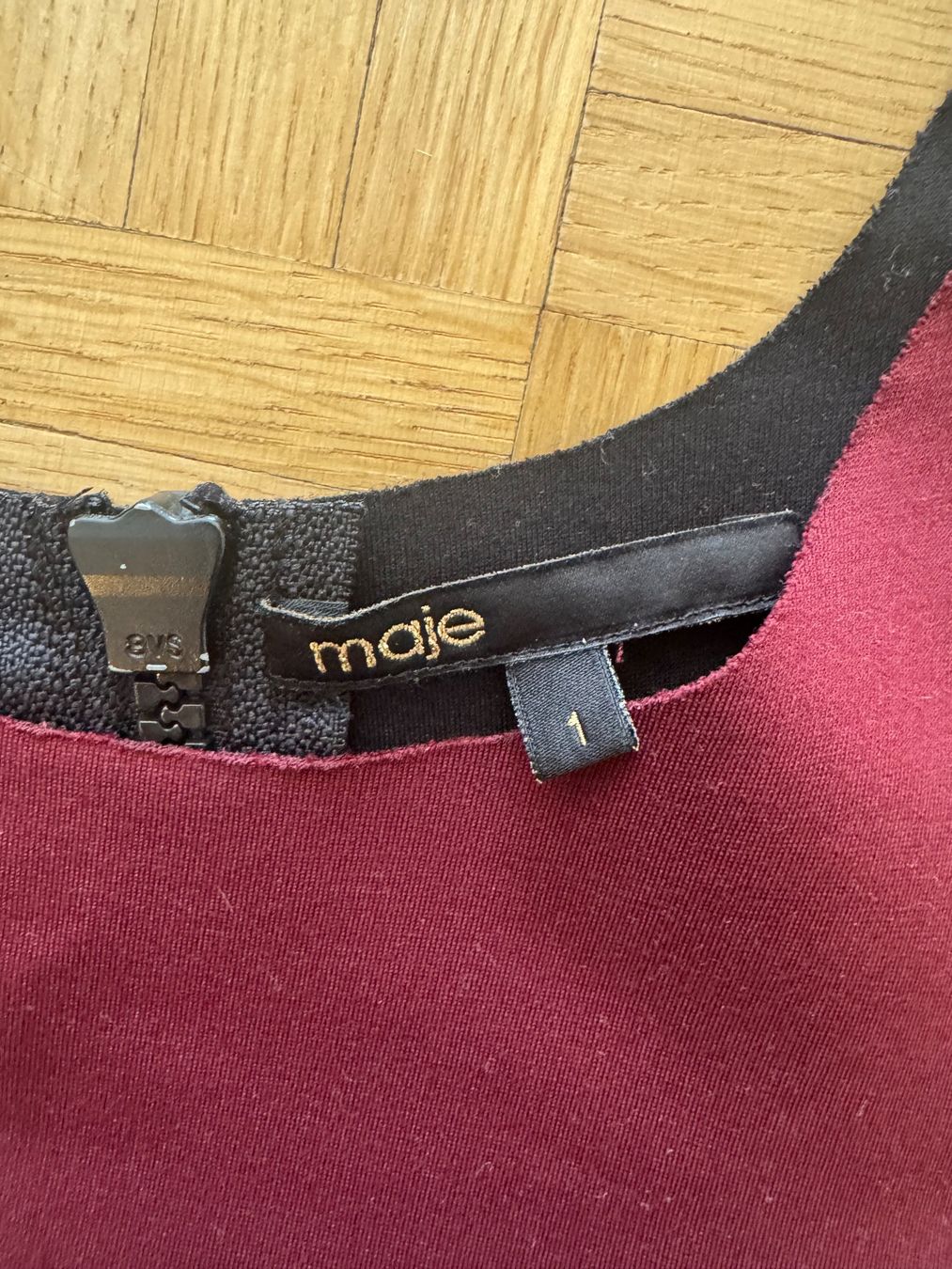 Maje Robes: Robe Maje Bordeau et noir – D'occasion à Genève par Cindylou.01 1