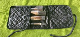 Kit de pinceaux avec étui NEUF, jamais utilisé! Parfait!