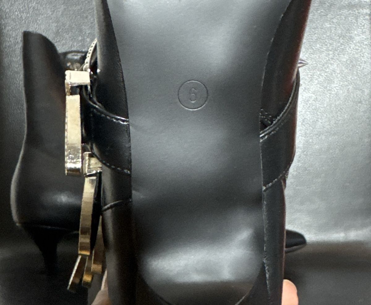 Scarpe da uomo: KOI Black Buckled Boots Size 39 – Nuovo e nell'imballaggio originale da Spreitenbach venduto da Mutter001 4