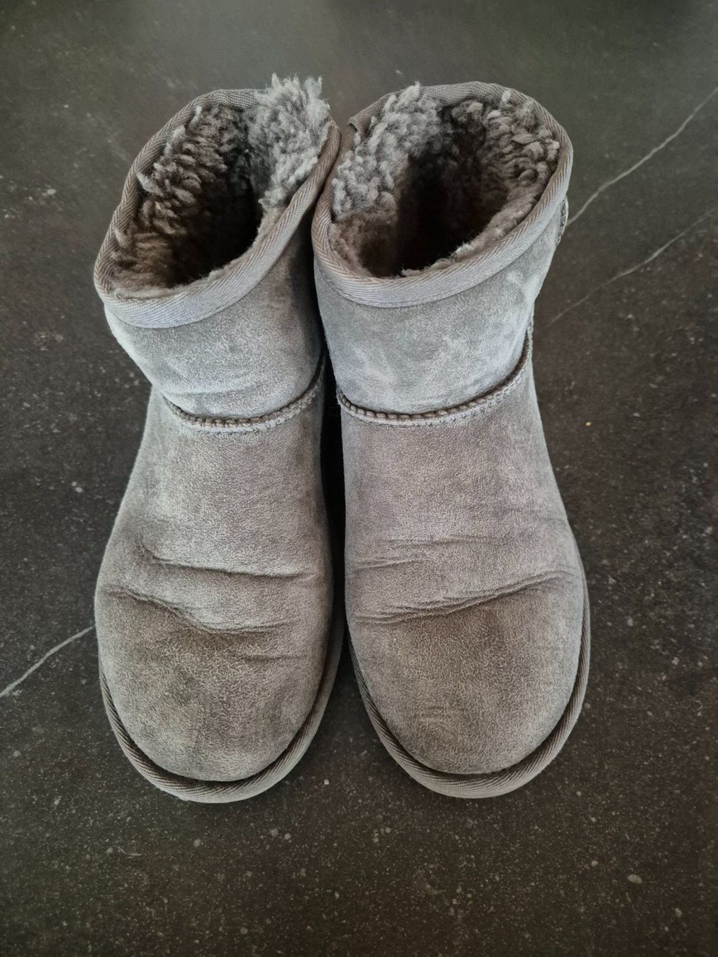Scarpe da donna: Ugg Gr. 37 – Usato da Zunzgen venduto da Flipflap02 1