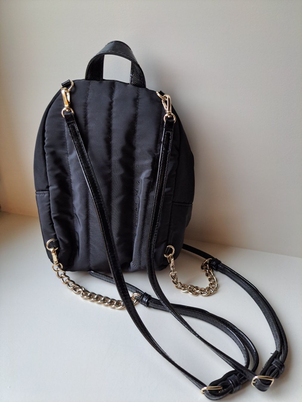 Victoria's Secret Zaini: Stoff Mini Rucksack Schwarz – Usato da Oetwil am See venduto da Kuechenzeit 1
