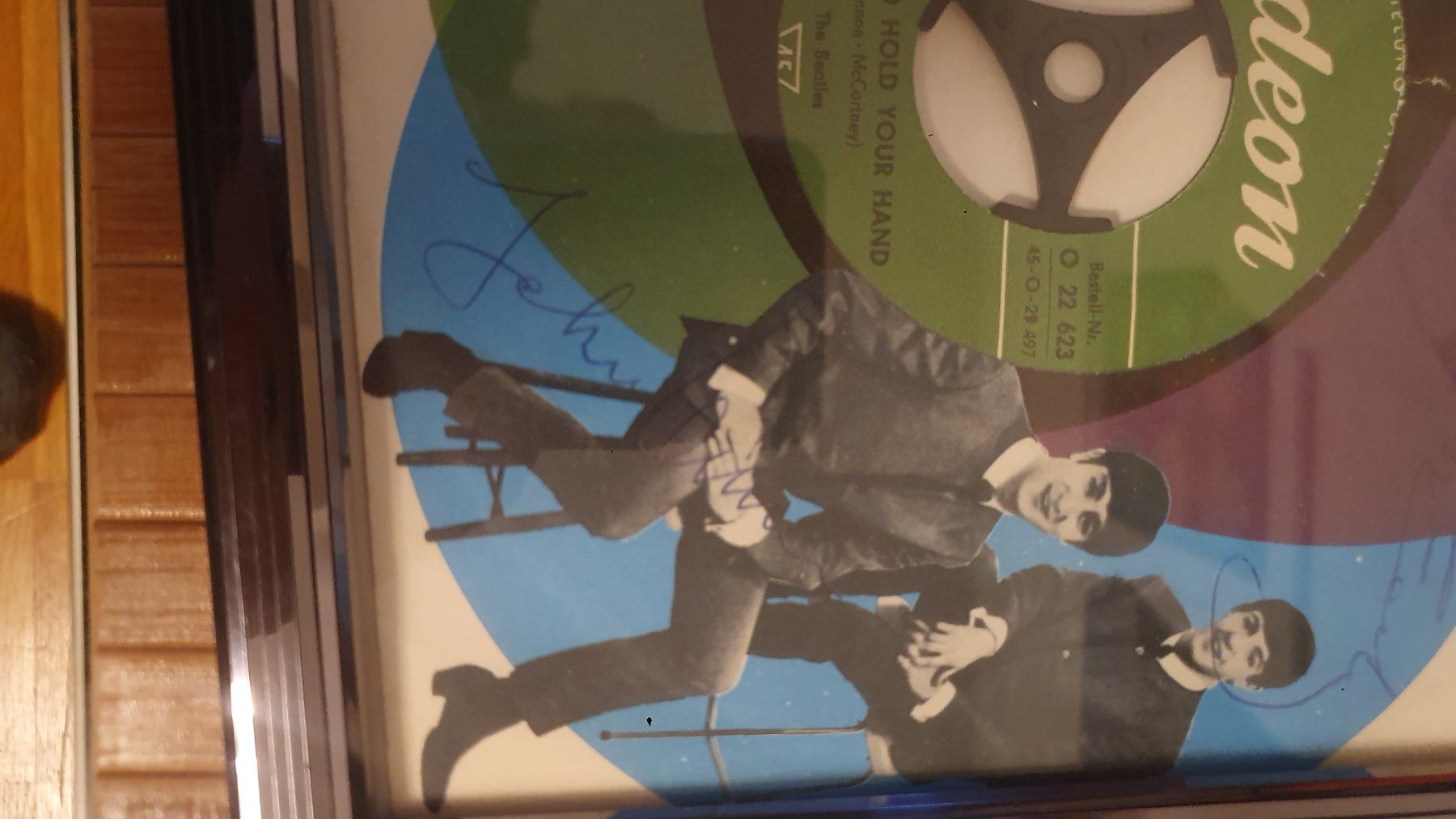 Dischi in vinile: The Beatles Singel mit Vier Autogramme. – Usato da Rämismühle venduto da beni0010 2