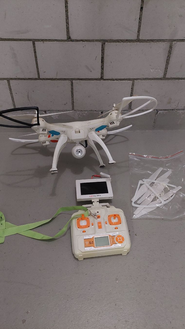 RC Modellbau: RC Quadrakoppter mit Kamera – Gebraucht aus Uster von Dmarra 1