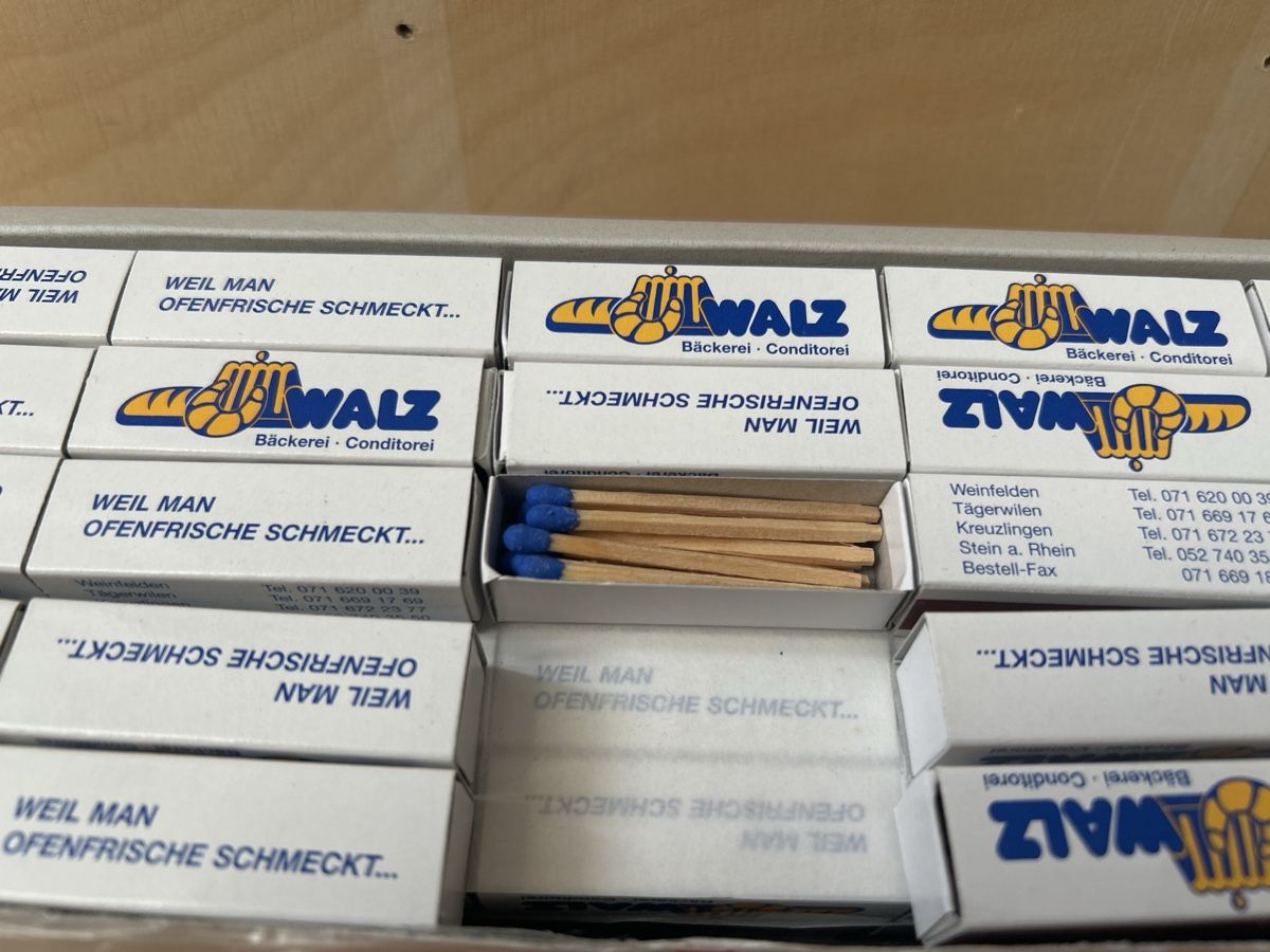 Briquets: Zundhölzer, blauer Kopf – Neuf avec emballage d'origine à Bern par mil_g69v 1