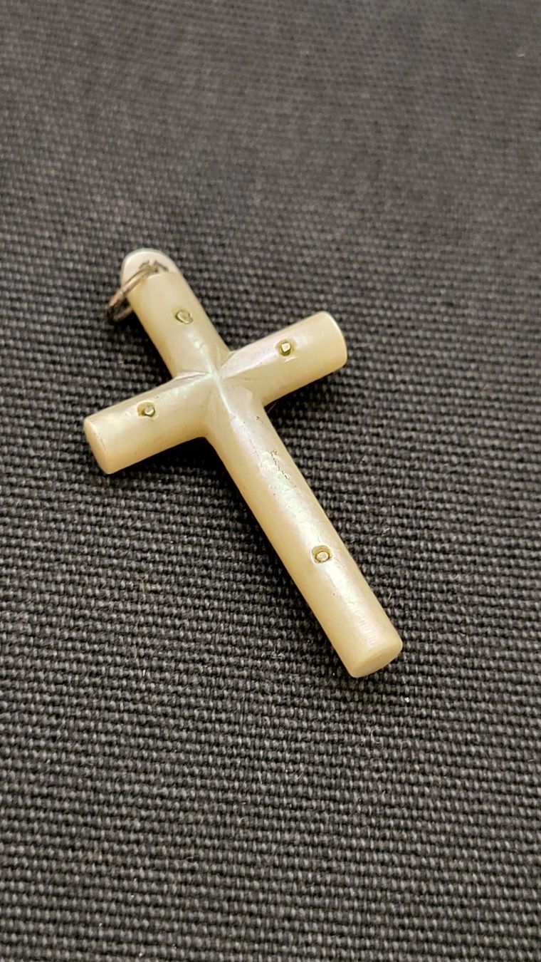 Ciondoli: Kreuz-Anhänger Perlmutt – Usato da Basel venduto da spinne02 3
