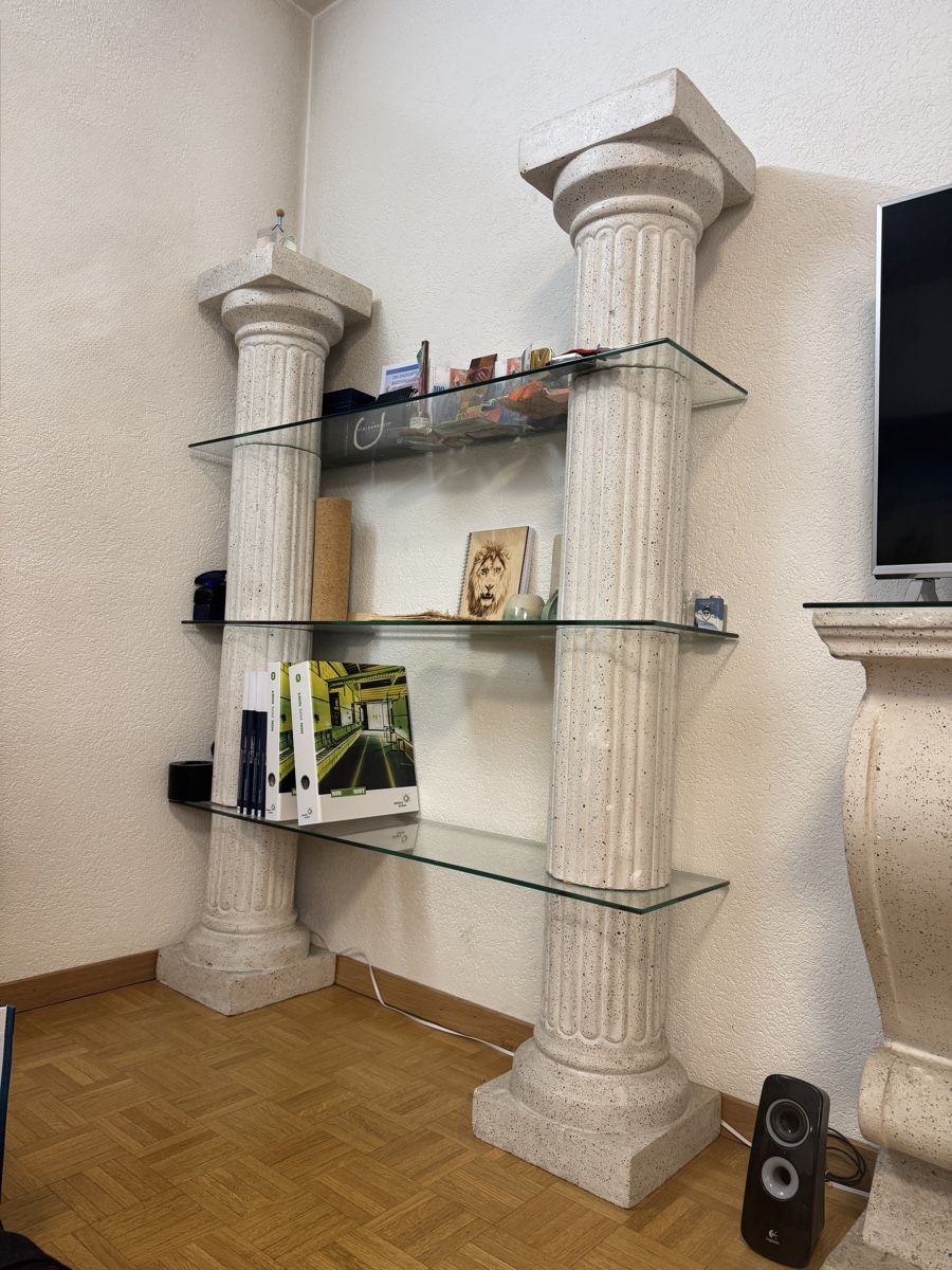 Regale: Exklusive Möbel im Antik-Stil – Säulenregal & Konsolen – Gebraucht aus Winterthur von ser_d5v8