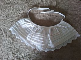 Herzige,alte, Vintage Puppen-Schürtze aus Baumwolle & Spitze