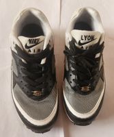 Baskets Nike Air Max BW Lyon noir blanc taille 40