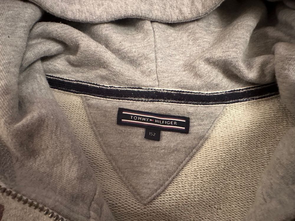 Tommy hilfiger store hoodie 152