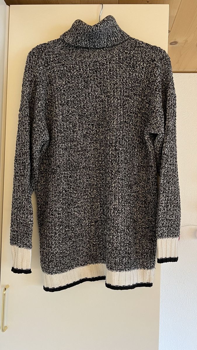 H&M Pullover & Sweatshirts: pullover- free shipping – Gebraucht aus Ringgenberg BE von kat_n5w8
