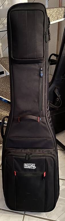 Strumenti musicali: Gator G-PG Bass Guitar Double Bag – Usato da Hünikon (Neftenbach) venduto da Secbu
