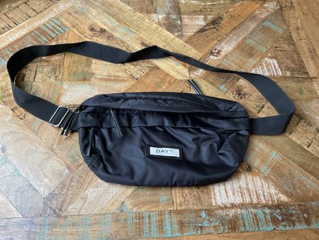 DAY Et Bumbag Tasche schwarz – leichte Sommer Tasche