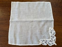 Damentaschentuch weiss mit Spitze und Stickerei gebraucht