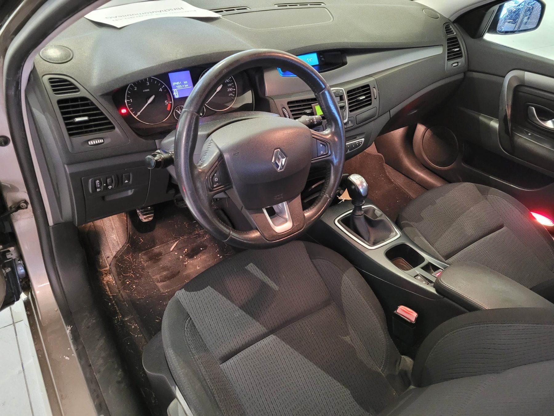 Renault Automobili: Renault Laguna 2.2 DT RT Business – Usato da St. Gallen venduto da HirschAutomobileAG 2