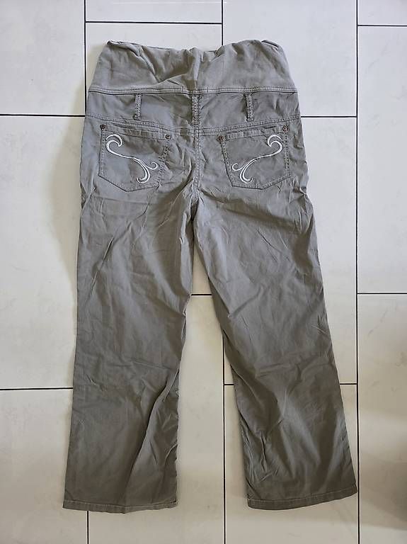 Pantaloni: Umstandshose Oliv Gr 36/38 – Usato da Lausen venduto da ral_sv9t 1