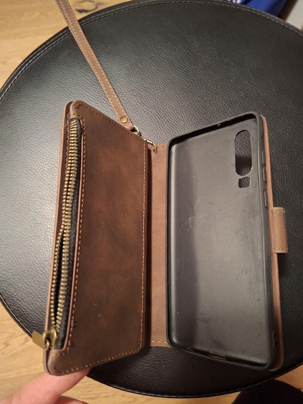 Huawei Cover & Protezioni schermo: Huawei P30 Cover – Usato da Flims Dorf venduto da Wuschel03 2