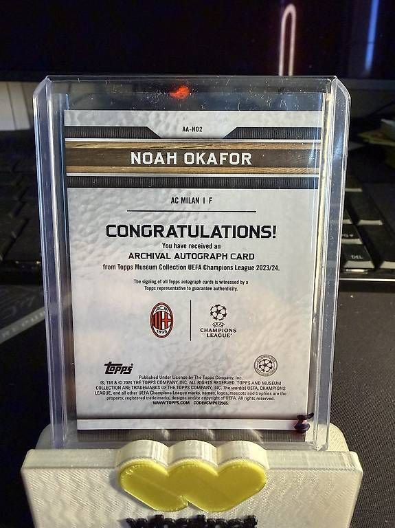 Carte collezionabili: Okafor /75 auto Topps muséum  – Usato da Prez-vers-Siviriez venduto da mel_flf7 2