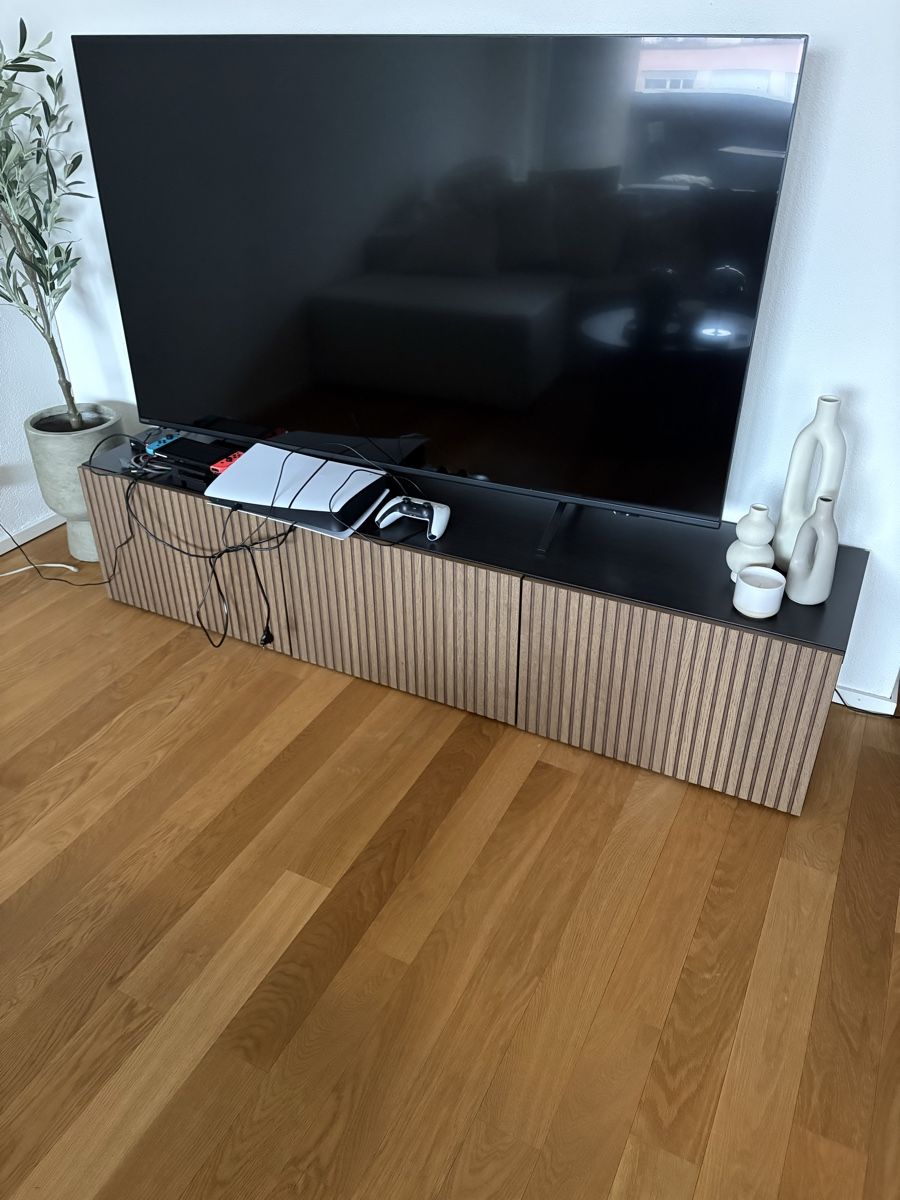 Ikea TV Möbel: Ikea Besta neuwertig – Neu (gemäss Beschreibung) aus Aarau von Nancy69