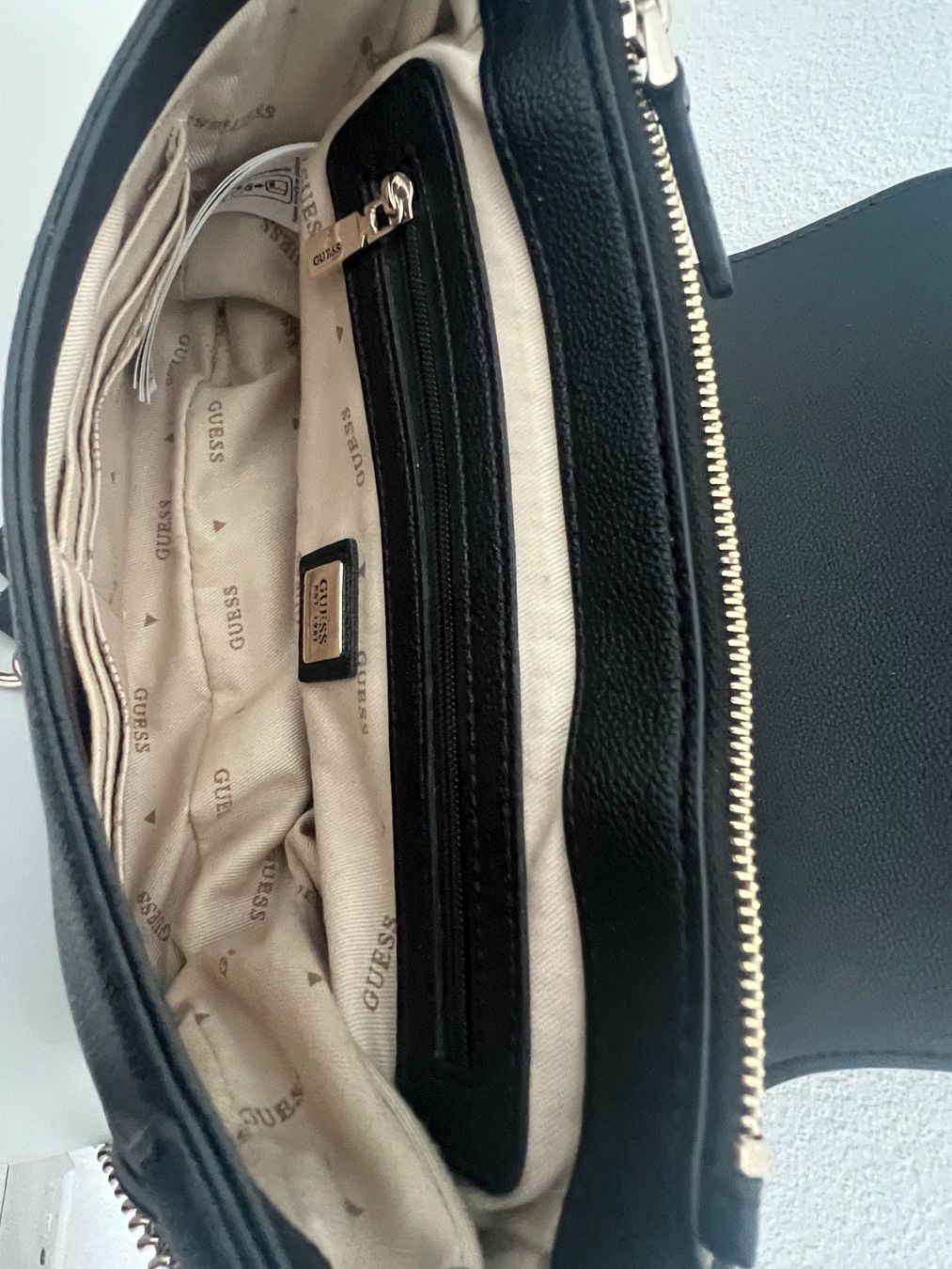 Guess Borse da donna: Schwarze Guess Tasche – Usato da Schaffhausen venduto da mary.d 4