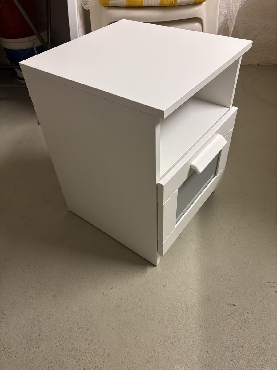 Comodini: Ikea Nachttisch  – Usato da Flims Dorf venduto da sve_6pf9 1