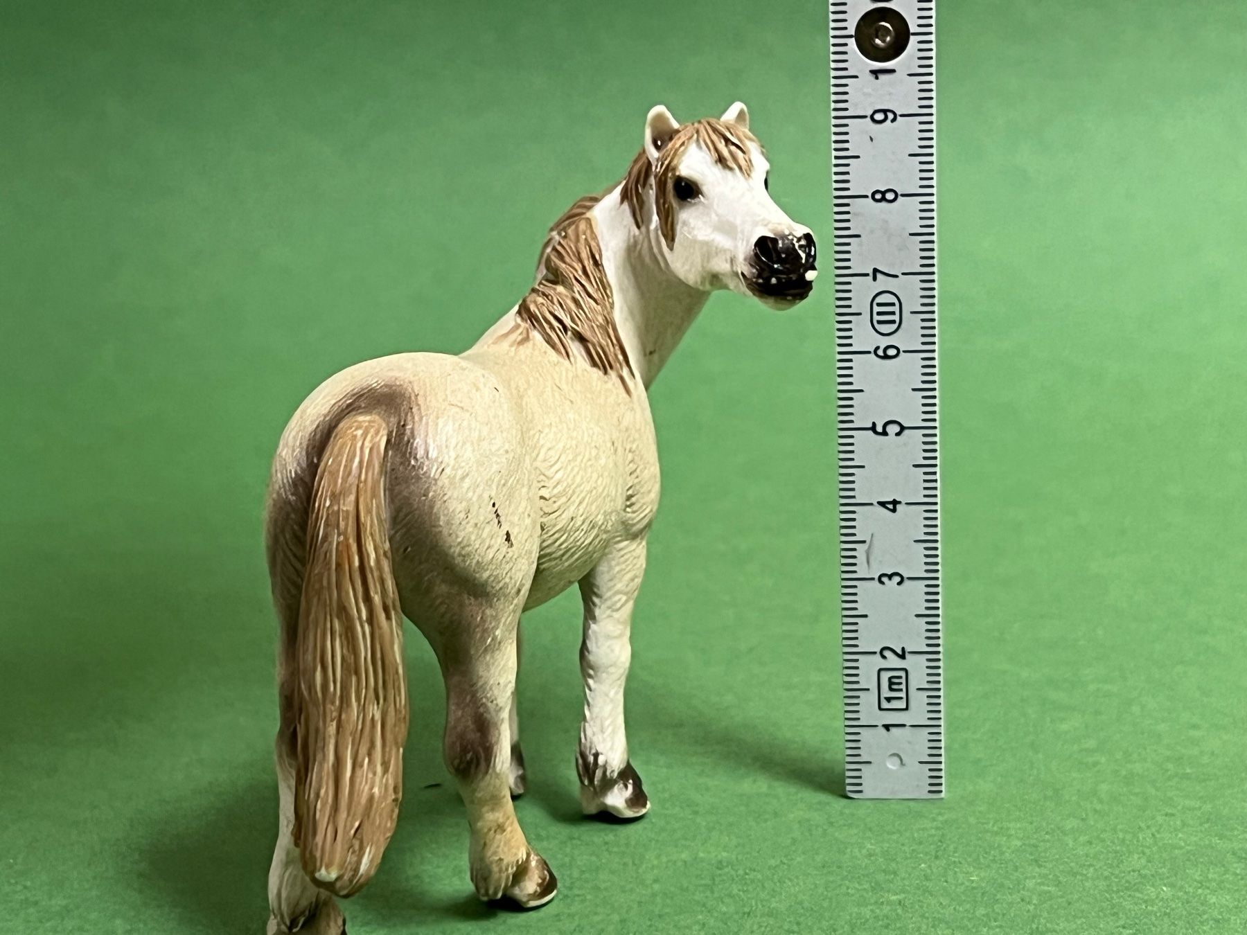 Schleich Statuette: Schleich 13609 Camargue Stute Pferd – Usato da Ennetbaden venduto da mapa05 1
