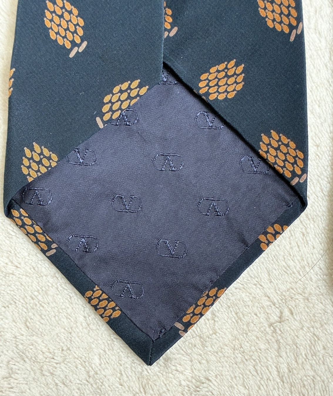 Cravatte: VALENTINO Vintage Seidenkrawatte – Usato da Kloten venduto da Nephty 1