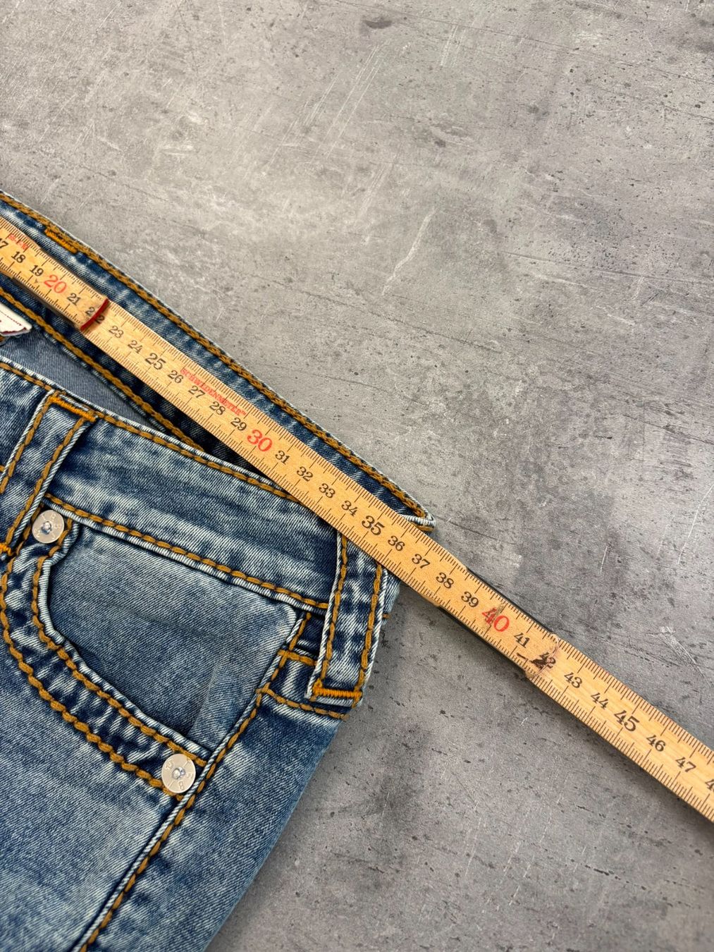 True Religion Jeans: Vintage True Religion Bootcut Flared Jeans (S) – Nuovo (secondo la descrizione) da Werdenberg venduto da hase.vintage 8