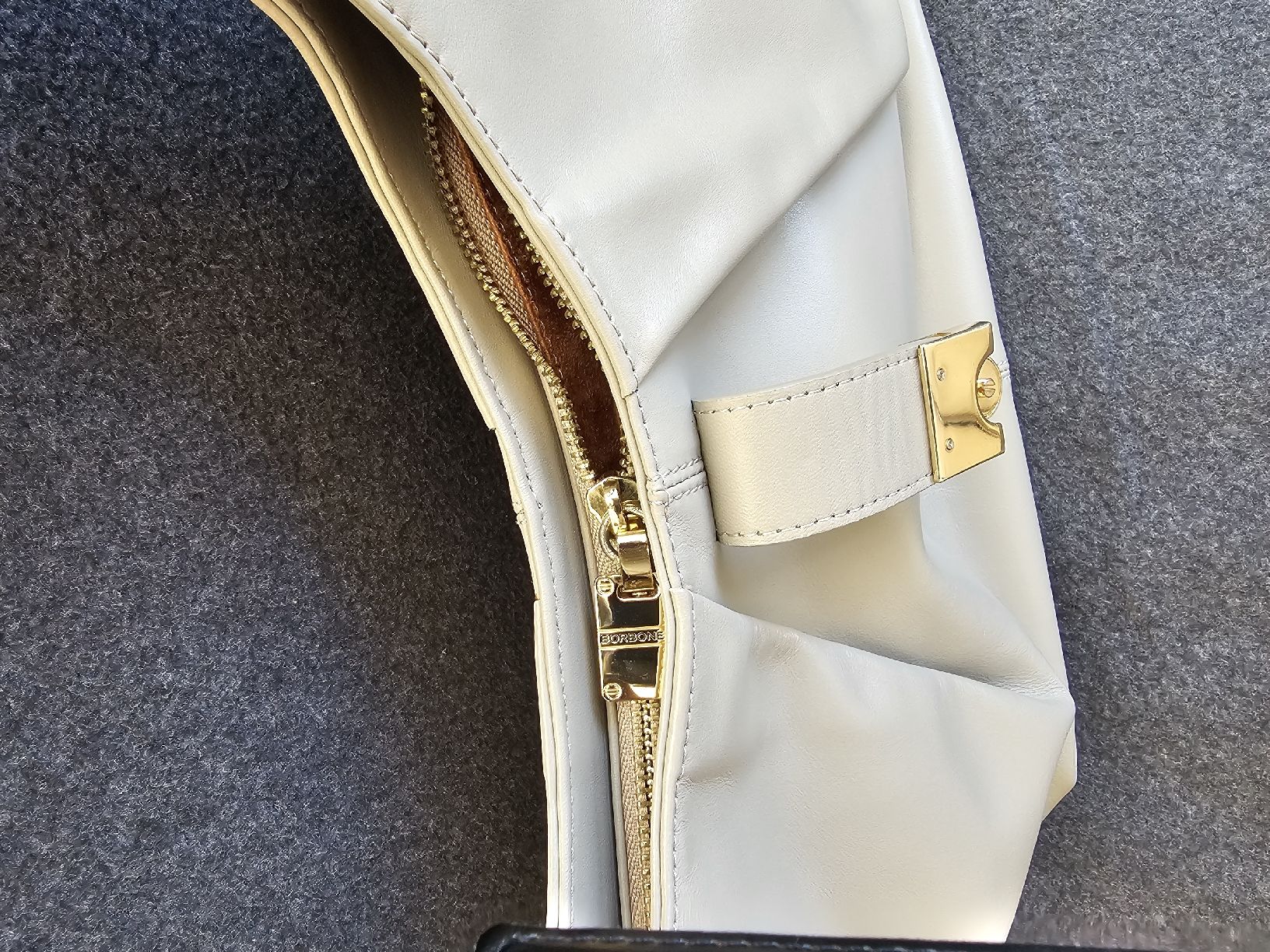 Borbonese Sacs femmes: Borbonese Ledertasche – D'occasion à Altdorf UR par Saba_1688 2