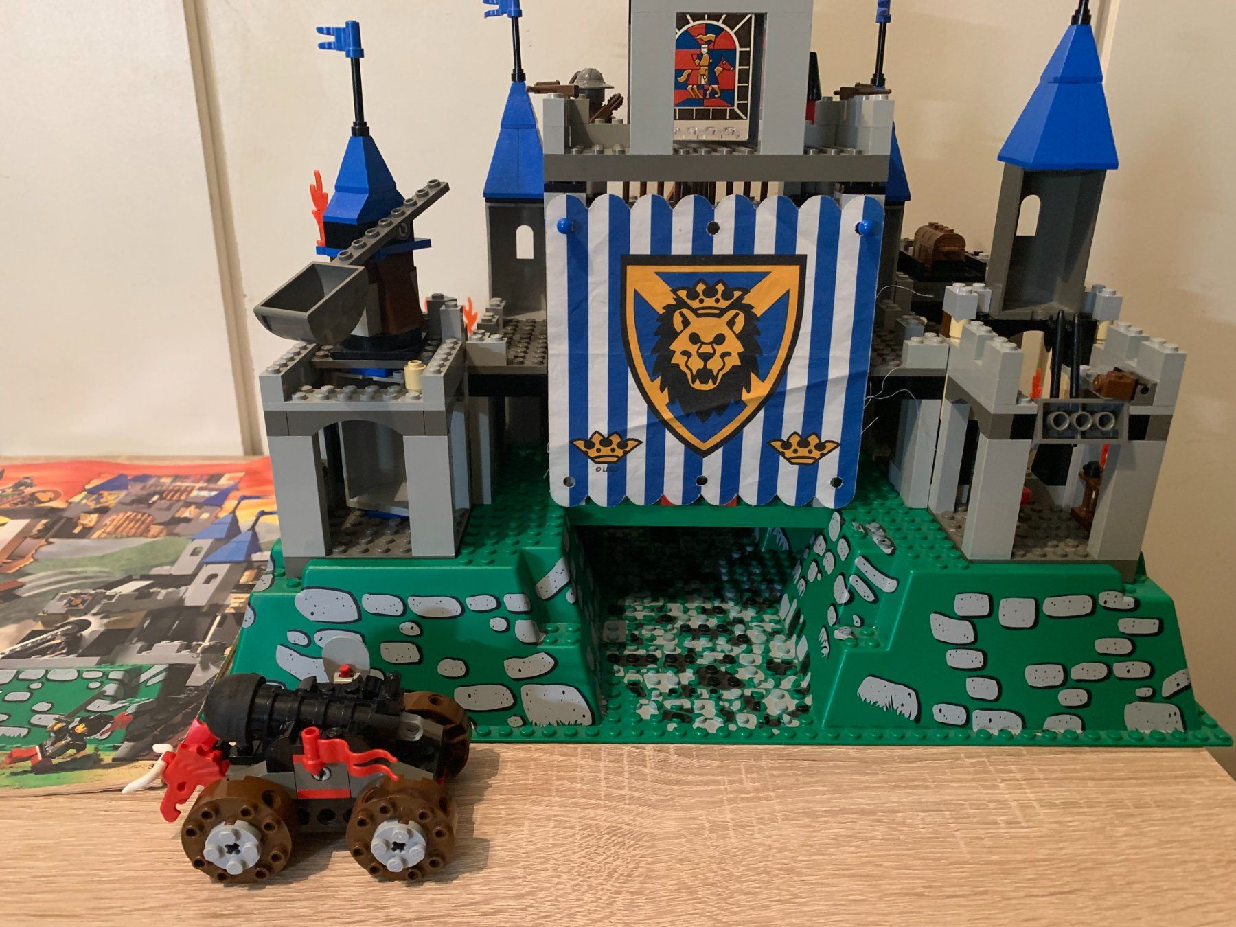 Lego Kit di costruzioni: LEGO Ritter 6098 King Leo's Castle – Usato da Basel venduto da Don-Angel 2