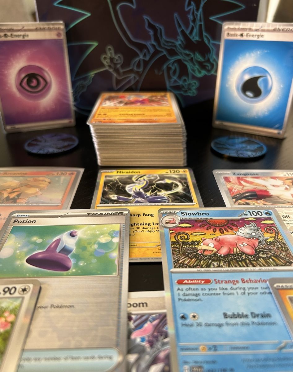 Pokémon Cartes à collectionner: Bulk Pokemon Sammlung +700 Karten – Neuf (Voir description) à Solothurn par fawu_9 2