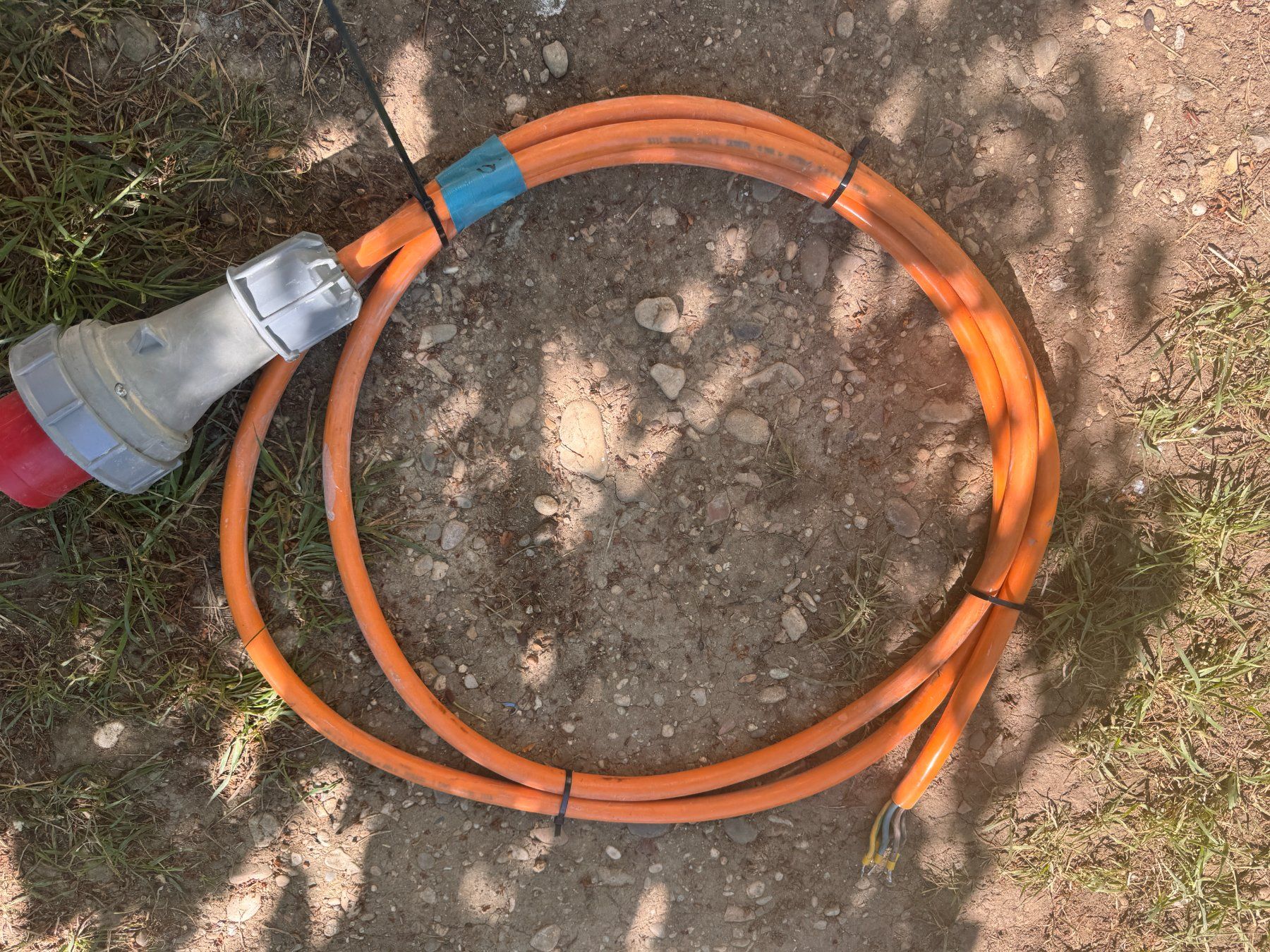 Cavi: Stromkabel PUR 5G6 - 4m – Usato da Basel venduto da Stein0233
