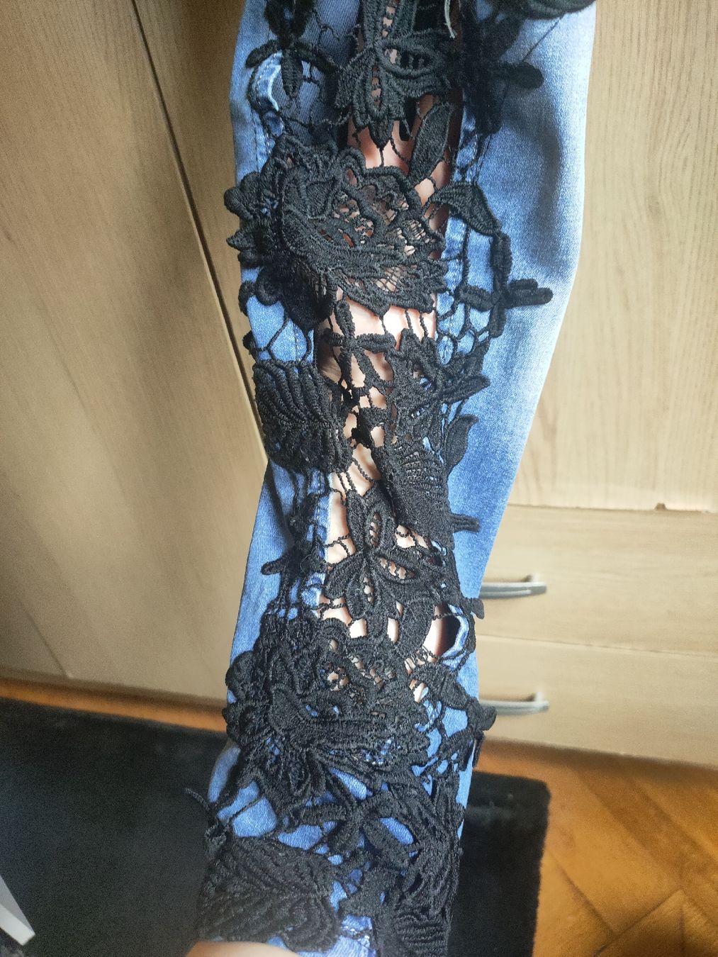 Jeans: Jeans à dentelle noire, taille 40 – Usato da Lausanne venduto da Cassandra11 1
