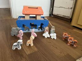 Le Toy Van Wooden Noah’s Ark Shape Sorter – Animals & Figure