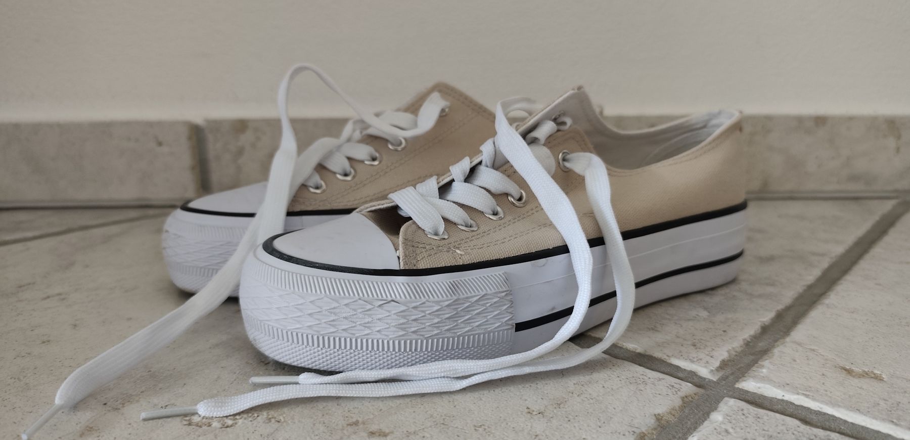 Graceland Scarpe da donna: Graceland Sneaker – Usato da Chur venduto da Rodanisa 2