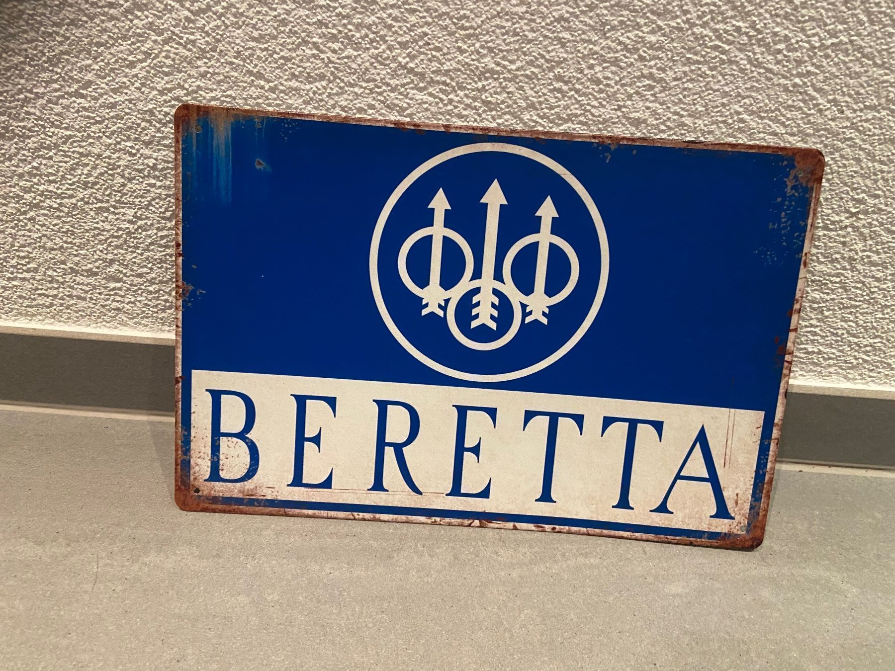 Insegne: SCHILD BERETTA METALL 1 STÜCK/ NEU / – Nuovo e nell'imballaggio originale da Seon venduto da Aaargauer01 3